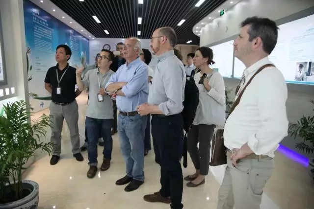 0a5a2df4eb83f4675db493bf4a8164d3