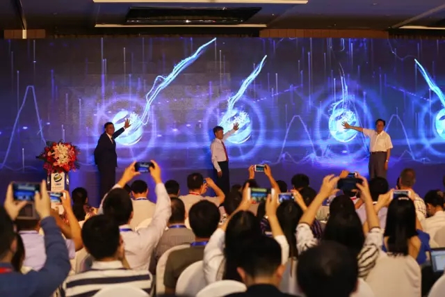 12e2aed49522072c3a75ec1276573193