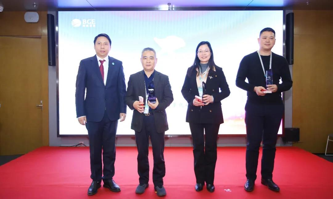 4a9d233c90dade3169a5b610759ebdbe