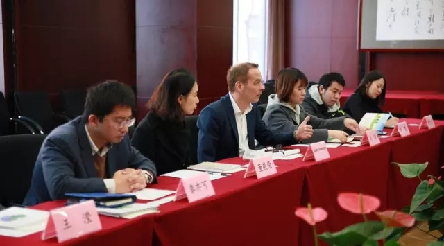 639dbd916daa9b2ba32c177877ec053a