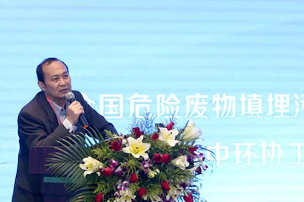 b19d51de7412a6d6085c9040d73cb049