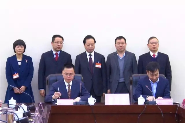 b2def8dde471f2063b9ee942b0848502