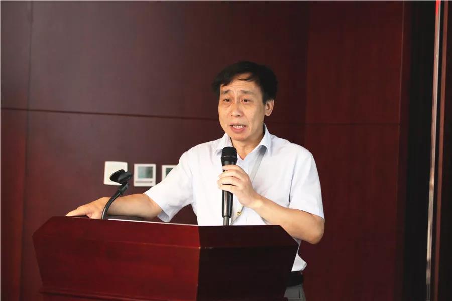 b965dcb441fcf3b844e6ad00d01180dd