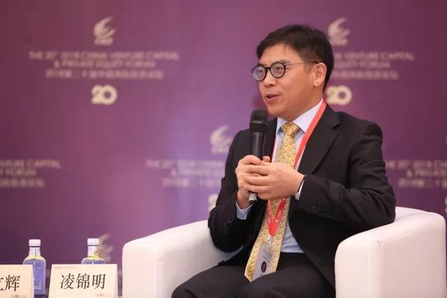 c8d7e3cadfb9045b1e176a39d4610174