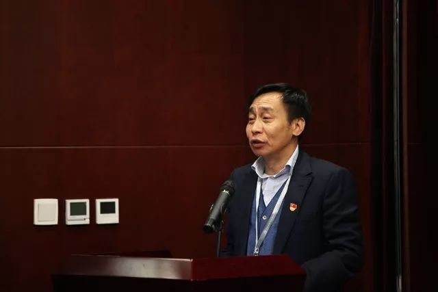 d6882c59ac3b1ca2166f74833f575e93