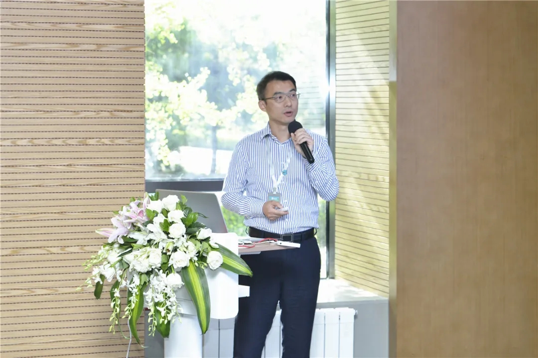 eec9c1c84882b21a98d19c2b924e6aa7