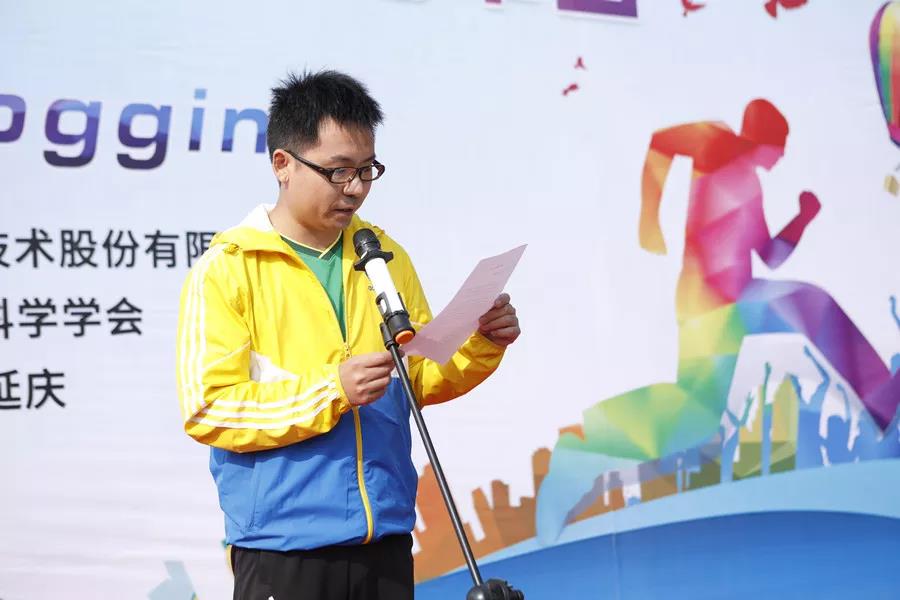 fb37eea29f3f0a5664bee2971d7cadfb