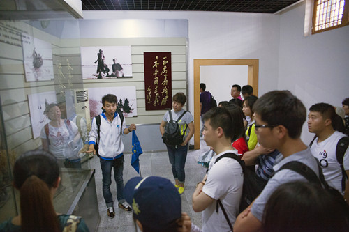 fd2a1d6ea043bc00213857e5be49b438